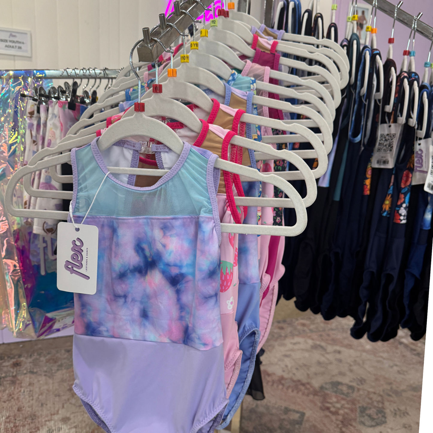 Y12 Kat Leotard Hot Pink / Black Flowers